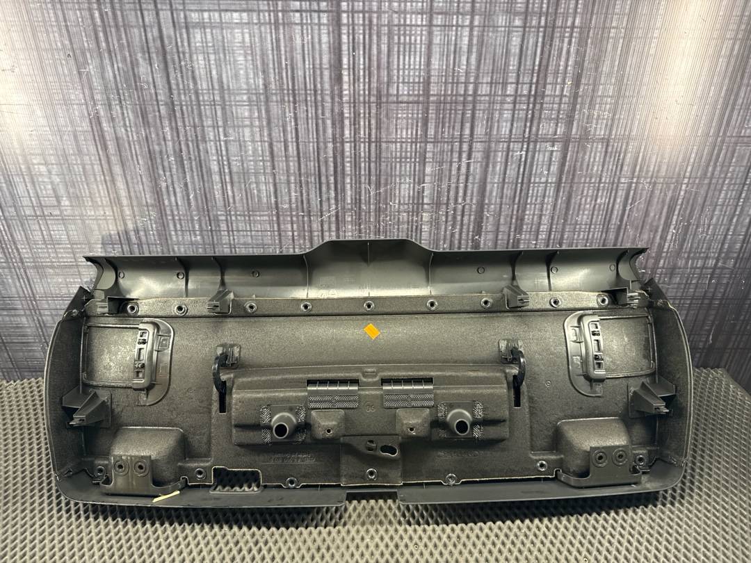 Обшивка крышки багажника, 2260 рублей, Красноярск