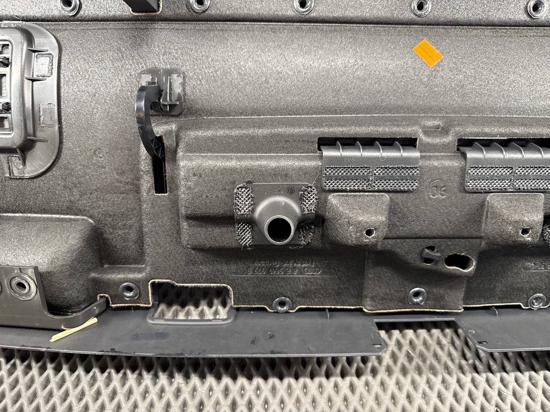 Обшивка крышки багажника, 2260 рублей, Красноярск