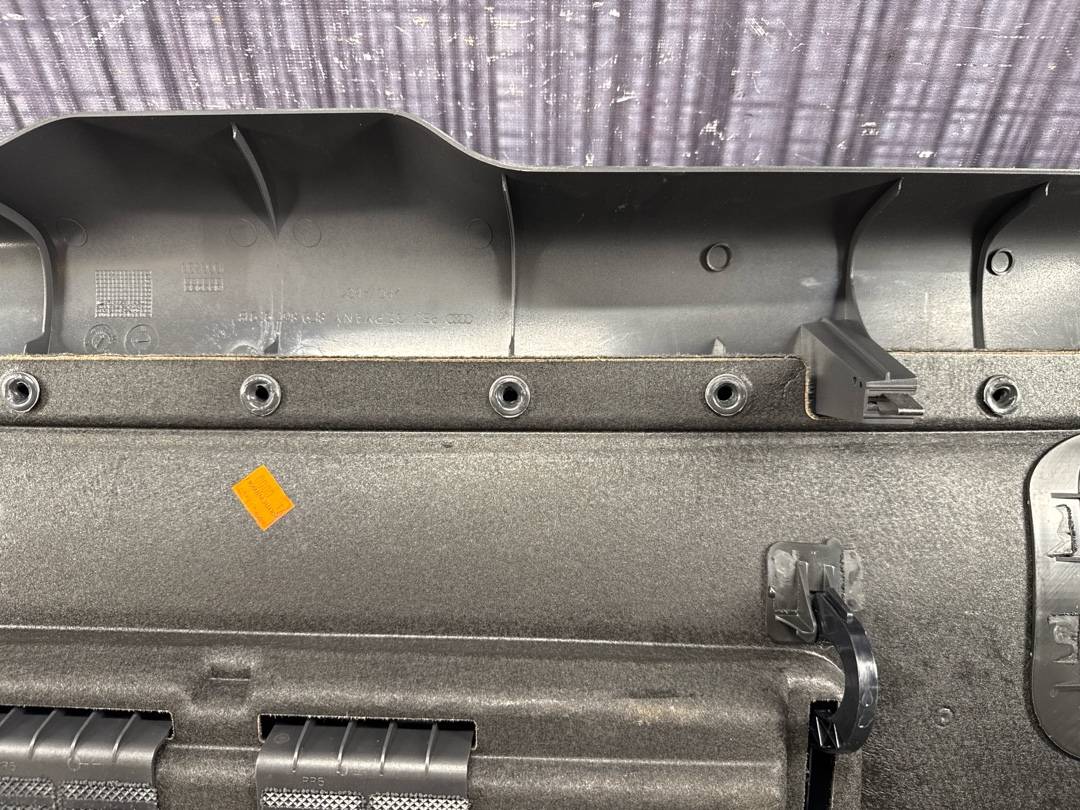 Обшивка крышки багажника, 2260 рублей, Красноярск