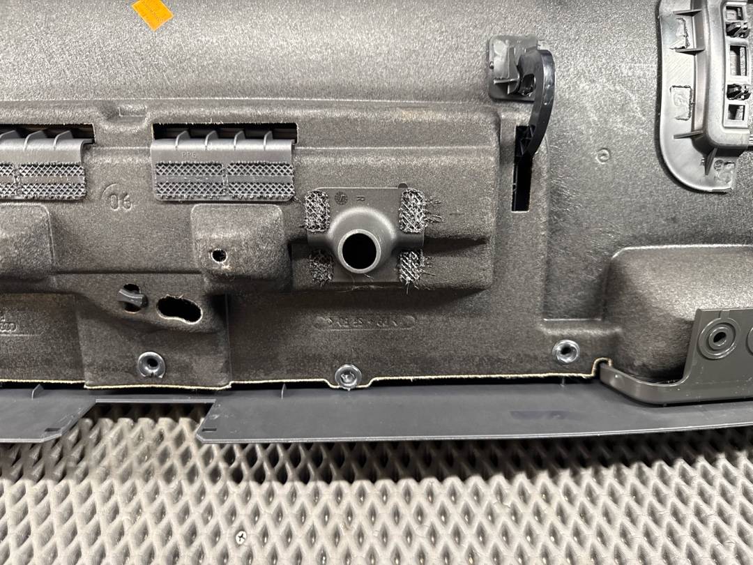 Обшивка крышки багажника, 2260 рублей, Красноярск