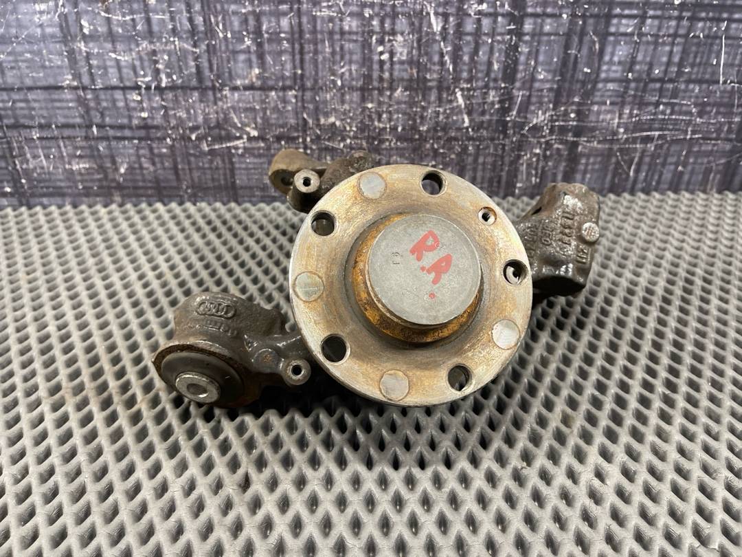 Поворотный кулак, 3820 рублей, Красноярск