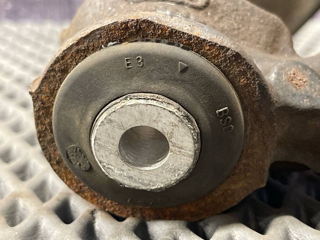 Поворотный кулак, 3820 рублей, Красноярск