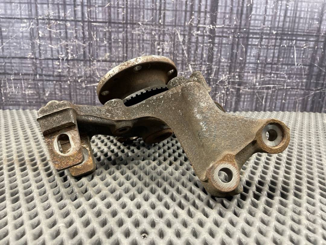 Поворотный кулак, 3820 рублей, Красноярск