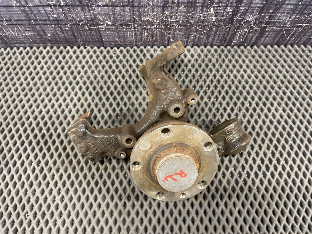 Поворотный кулак, 3820 рублей, Красноярск