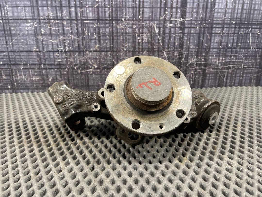 Поворотный кулак, 3820 рублей, Красноярск