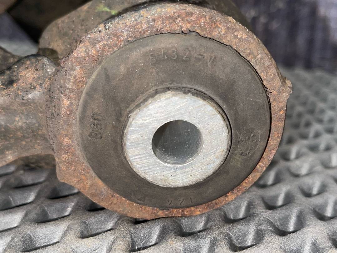 Поворотный кулак, 3820 рублей, Красноярск