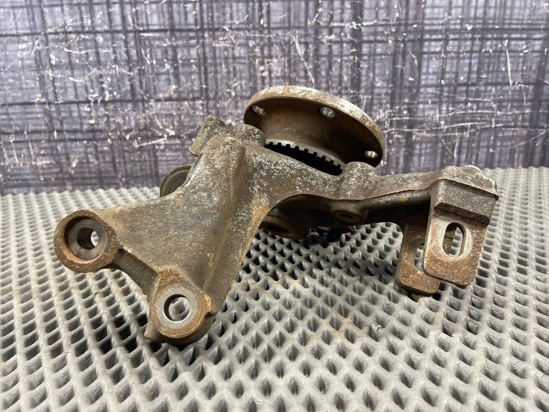 Поворотный кулак, 3820 рублей, Красноярск