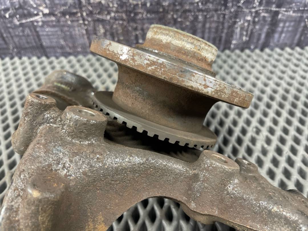 Поворотный кулак, 3820 рублей, Красноярск