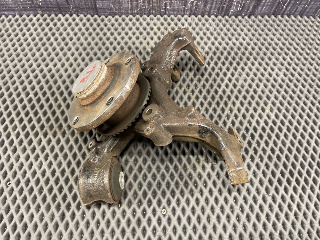 Поворотный кулак, 3820 рублей, Красноярск