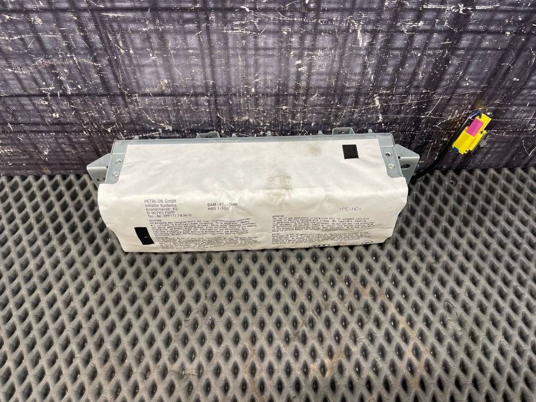 Подушка безопасности, 912 рублей, Красноярск