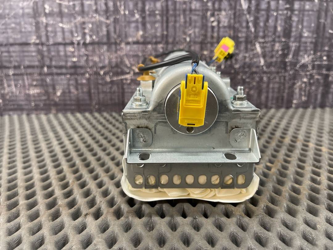 Подушка безопасности, 912 рублей, Красноярск