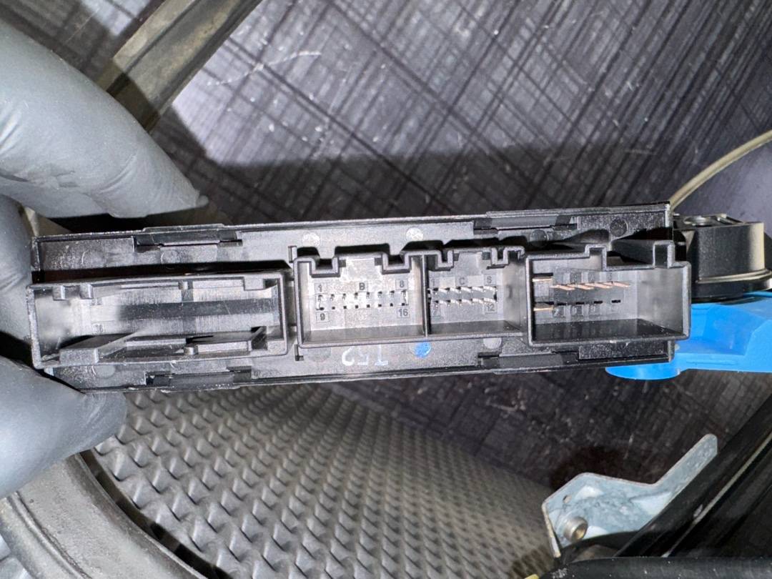 Стеклоподъемник, 1344 рублей, Красноярск