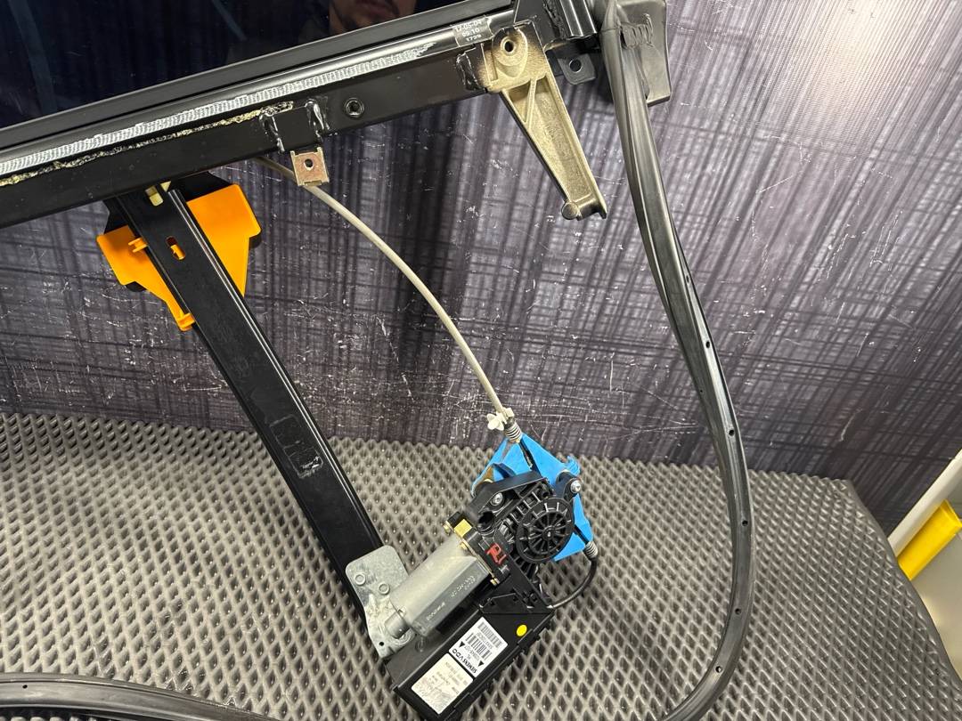 Стеклоподъемник, 1344 рублей, Красноярск