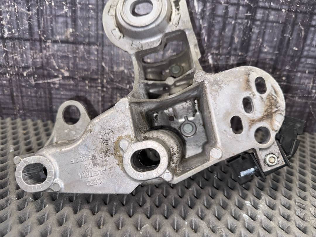 Кронштейн двигателя, 666 рублей, Красноярск