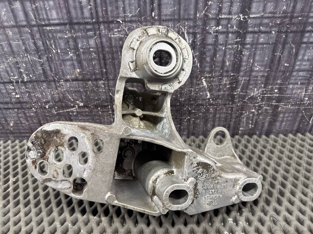 Кронштейн двигателя, 666 рублей, Красноярск