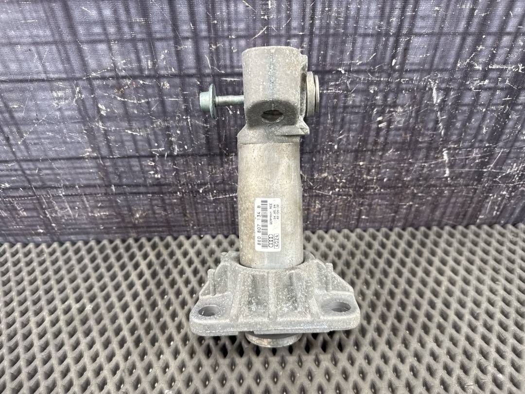 Кронштейн усилителя бампера, 978 рублей, Красноярск