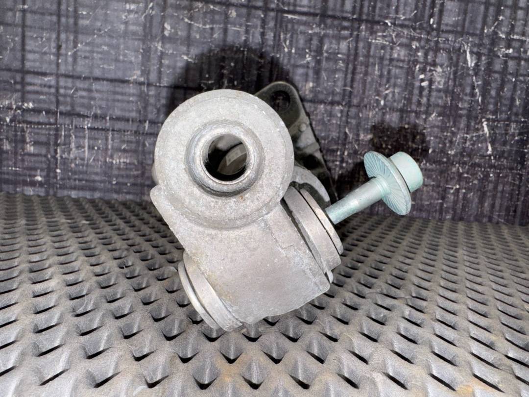 Кронштейн усилителя бампера, 978 рублей, Красноярск