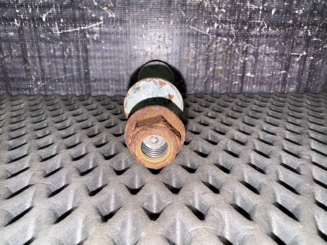 Болт развальный, 426 рублей, Красноярск