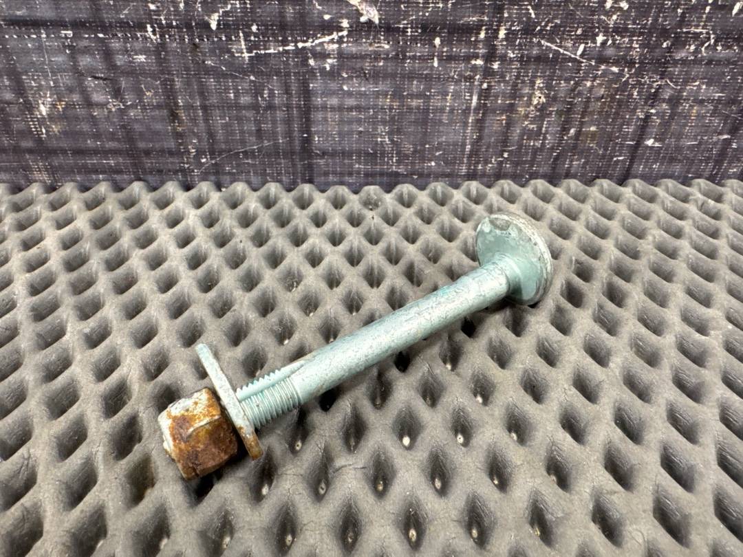 Болт развальный, 426 рублей, Красноярск