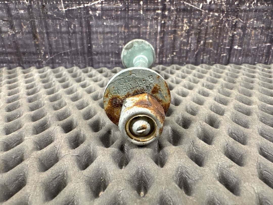 Болт развальный, 426 рублей, Красноярск