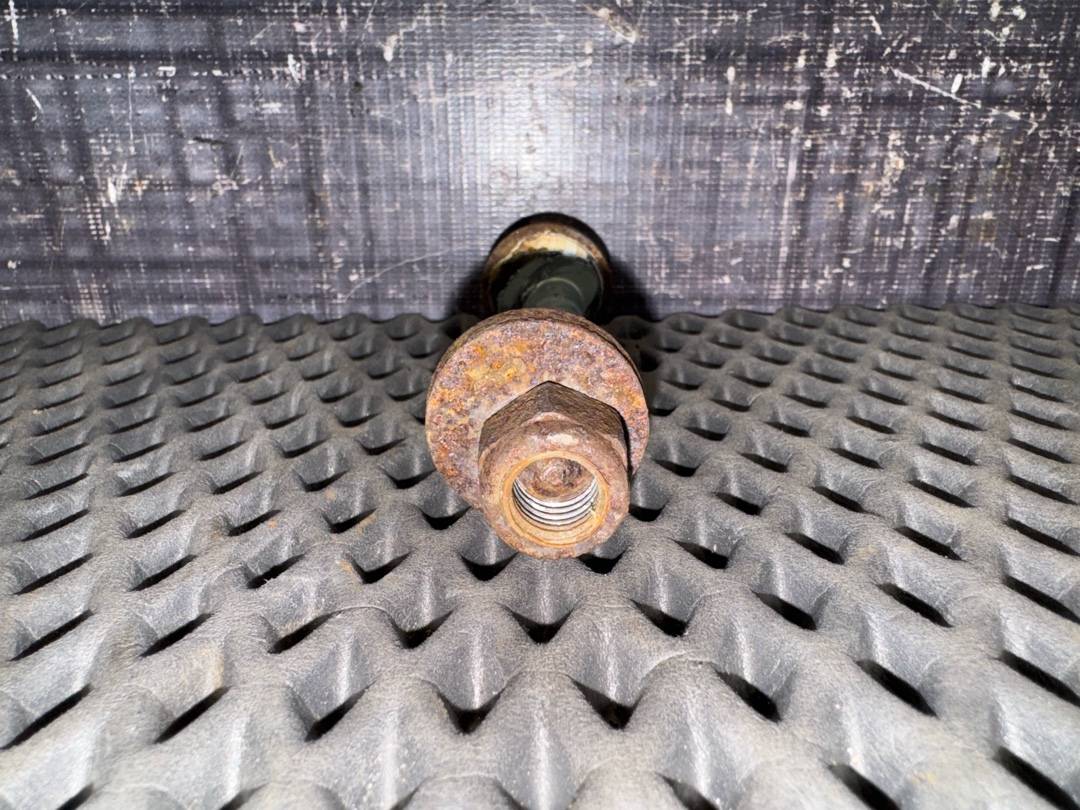 Болт развальный, 426 рублей, Красноярск