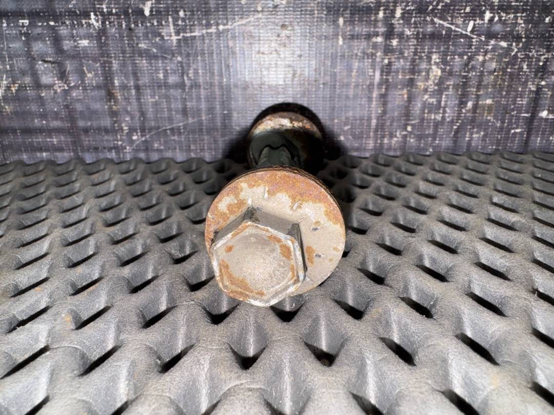 Болт развальный, 426 рублей, Красноярск