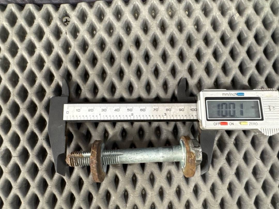 Болт развальный, 426 рублей, Красноярск