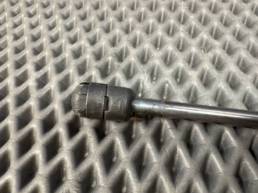 Амортизатор капота, 546 рублей, Красноярск