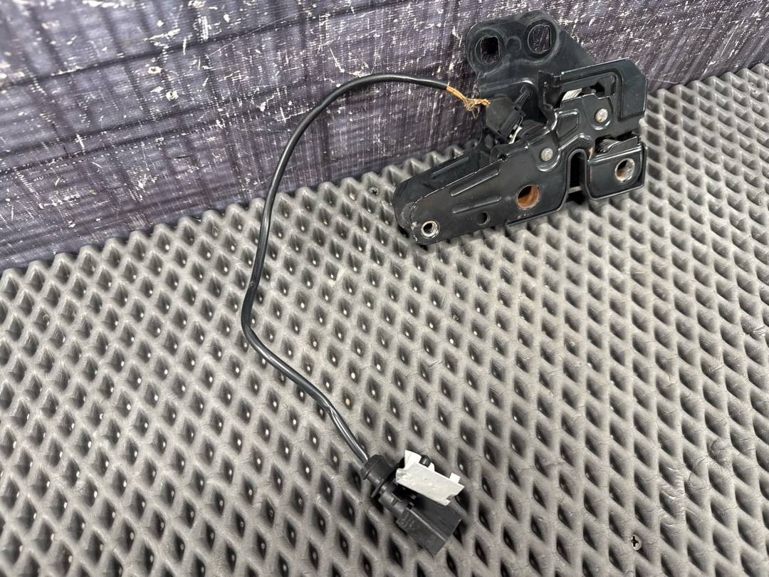 Замок капота, 1152 рублей, Красноярск