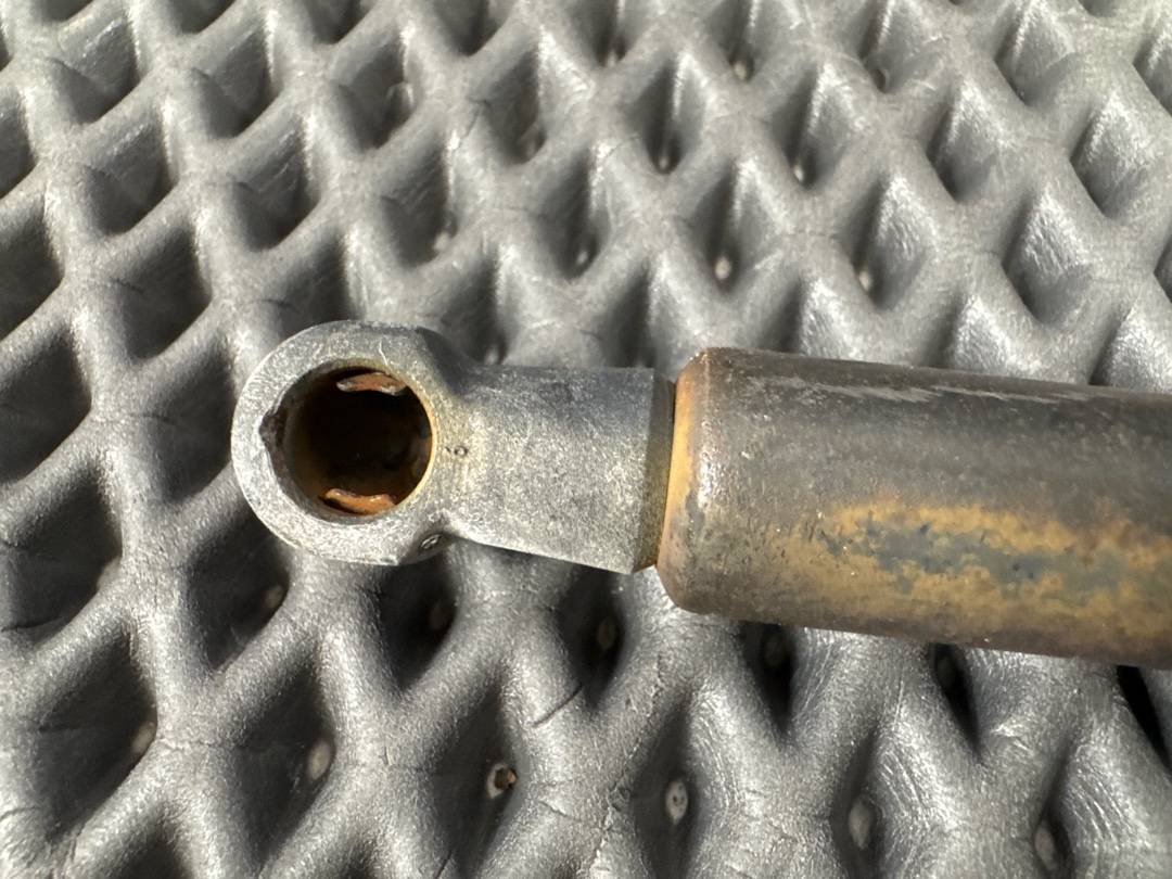 Амортизатор багажника, 390 рублей, Красноярск