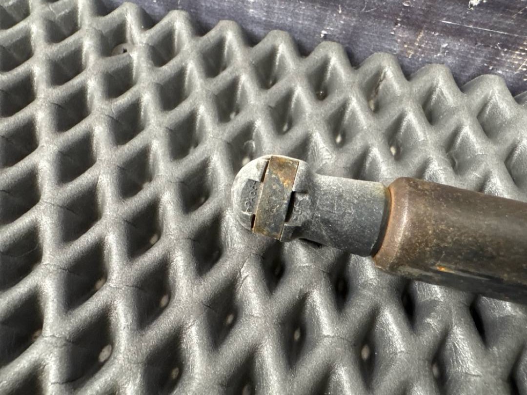 Амортизатор багажника, 390 рублей, Красноярск