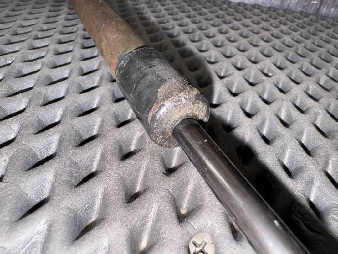 Амортизатор багажника, 390 рублей, Красноярск