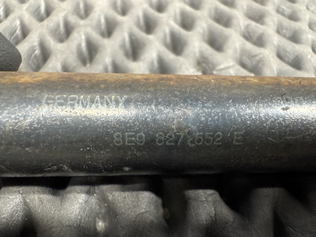 Амортизатор багажника, 390 рублей, Красноярск