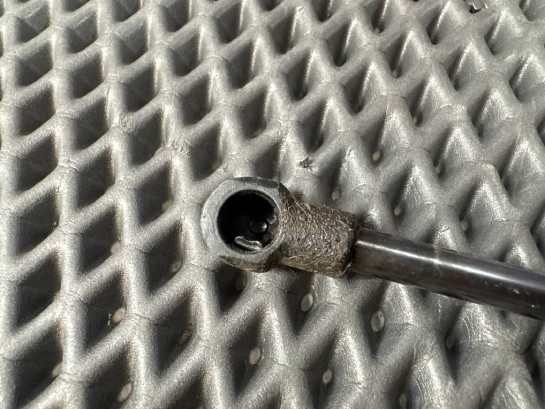 Амортизатор багажника, 390 рублей, Красноярск