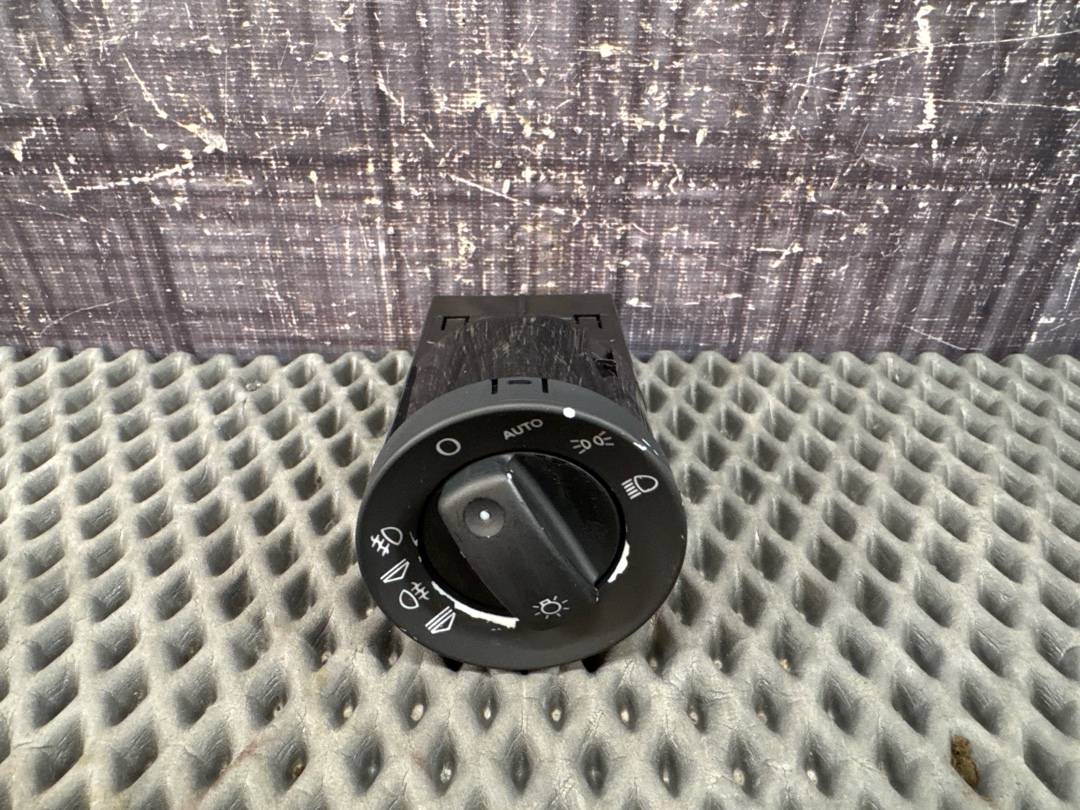 Переключатель света, 1302 рублей, Красноярск