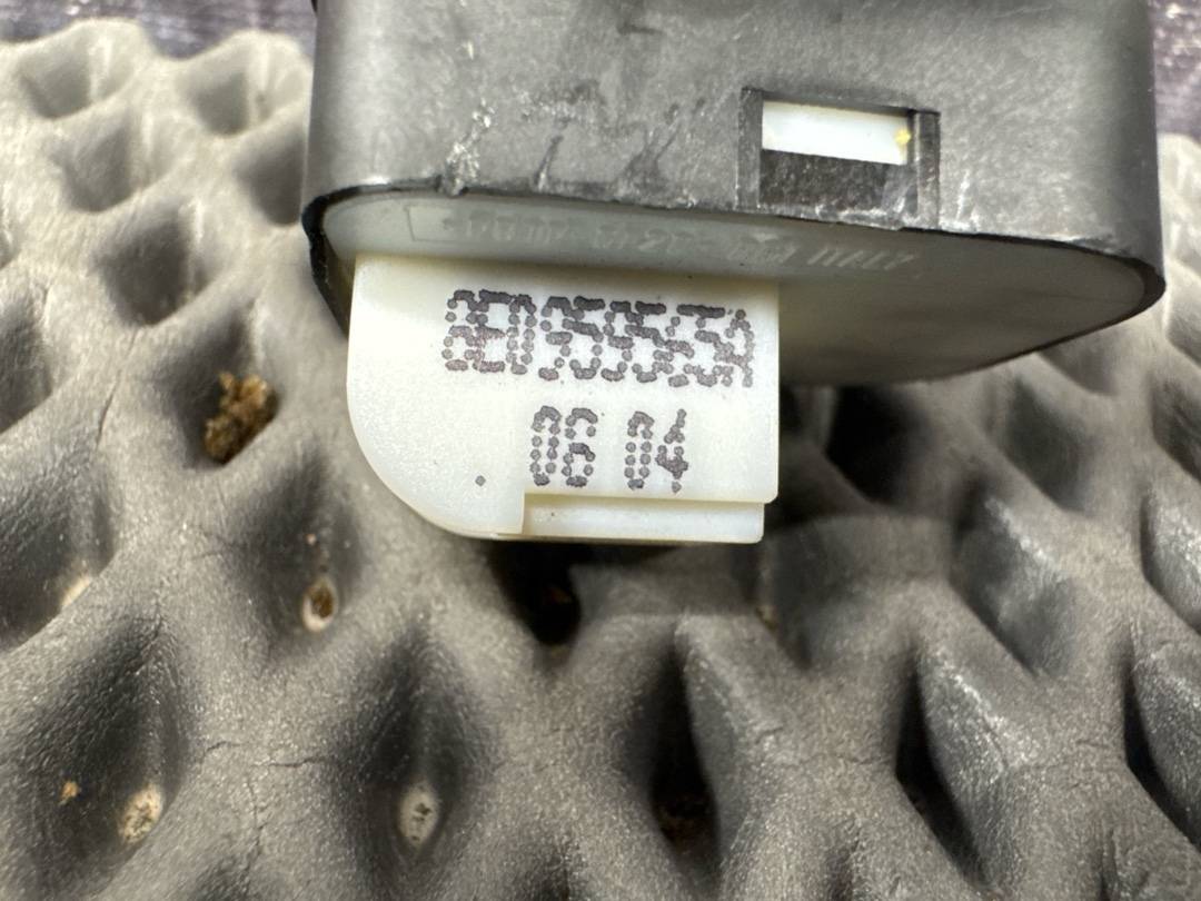 Кнопка регулировки зеркал, 732 рублей, Красноярск