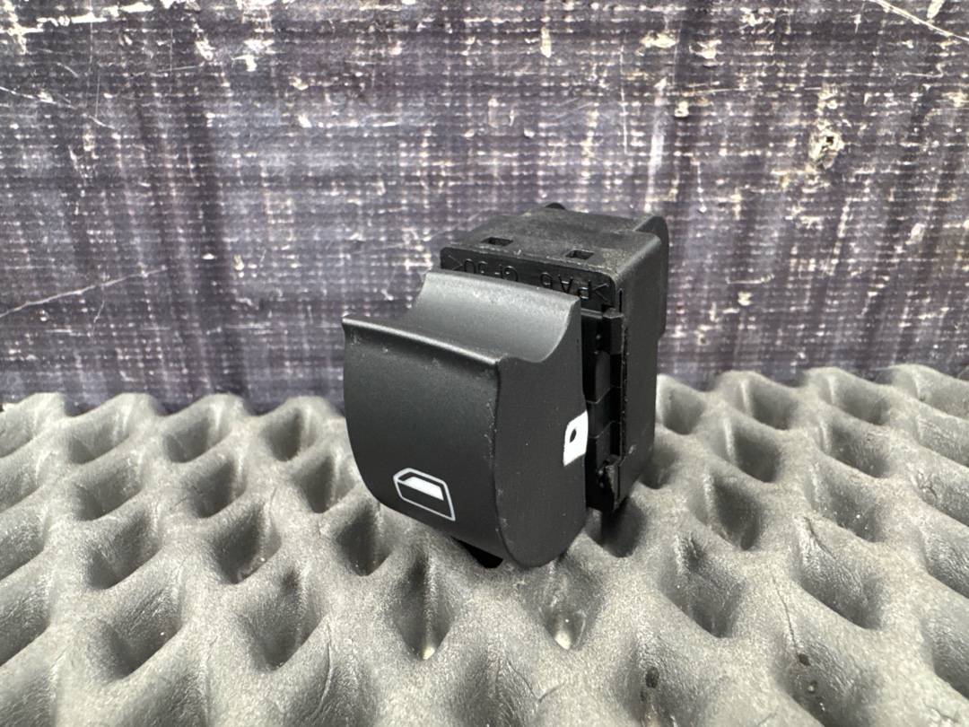 Кнопка стеклоподъемника, 252 рублей, Красноярск