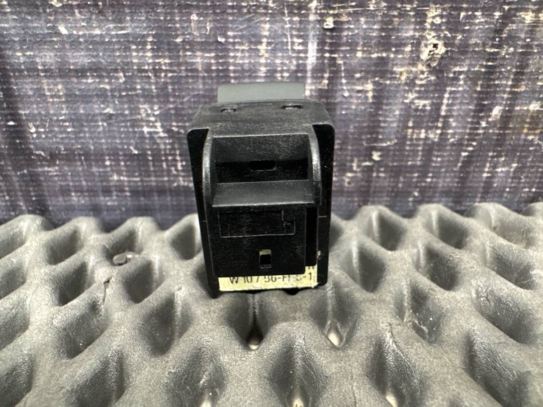 Кнопка стеклоподъемника, 252 рублей, Красноярск