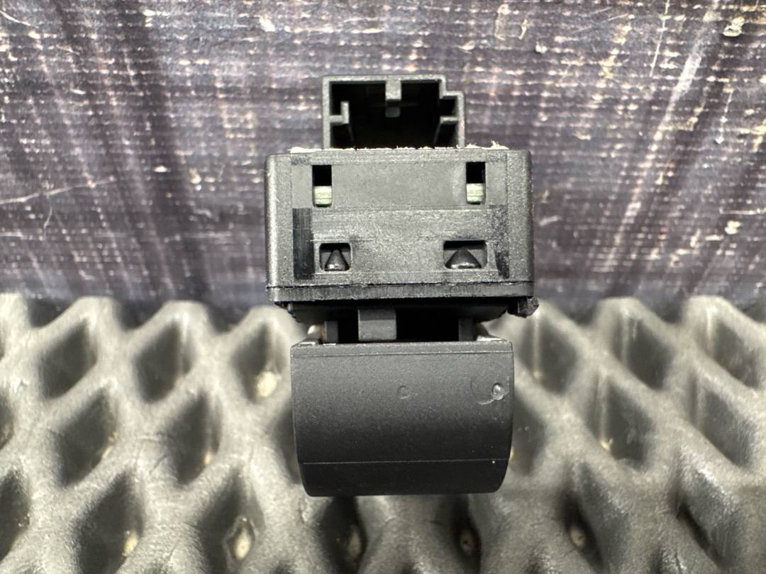 Кнопка стеклоподъемника, 252 рублей, Красноярск