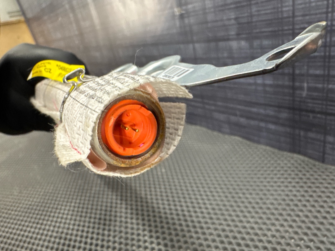 Подушка безопасности, 636 рублей, Красноярск