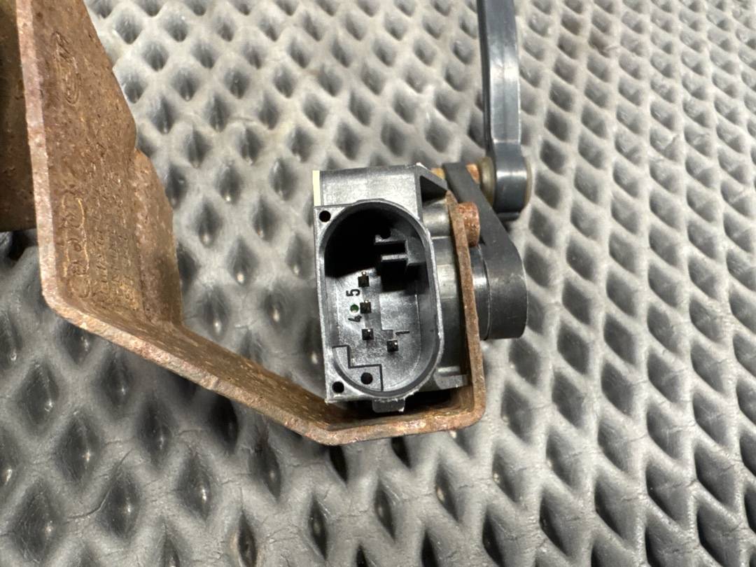 Датчик уровня подвески, 2616 рублей, Красноярск