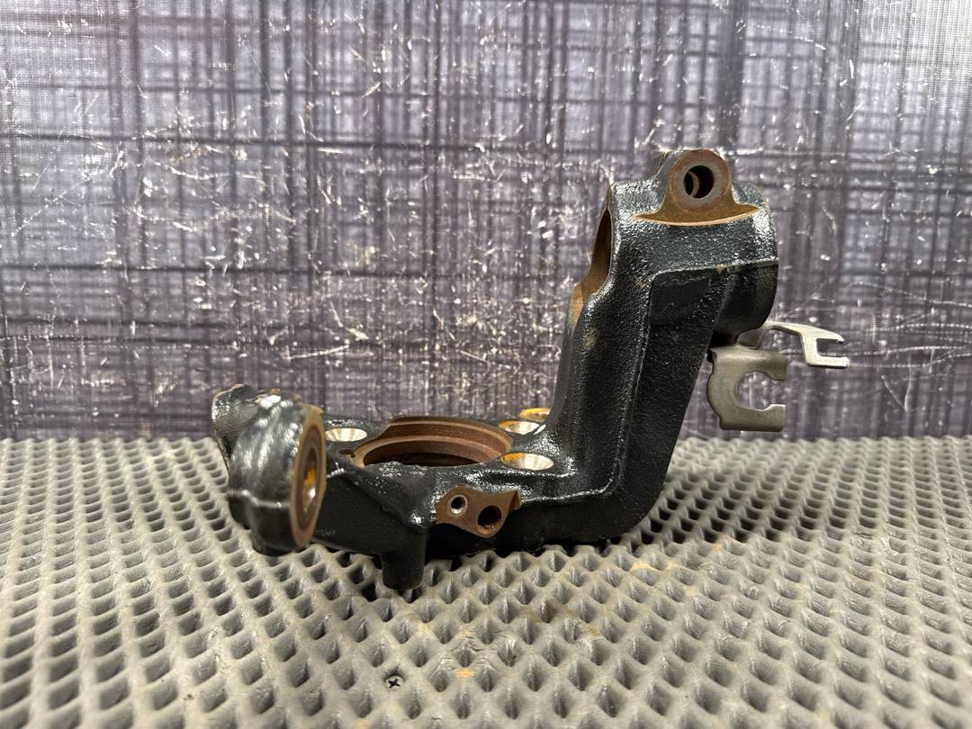 Поворотный кулак, 1980 рублей, Красноярск