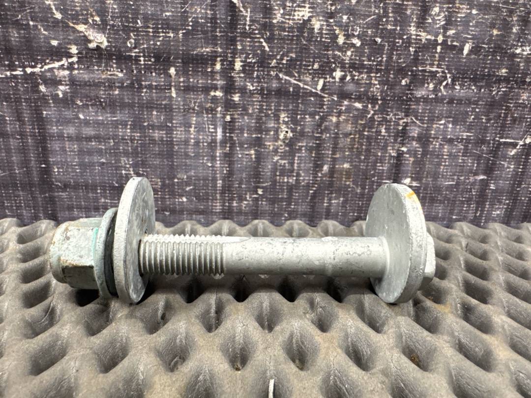 Болт развальный, 710 рублей, Красноярск