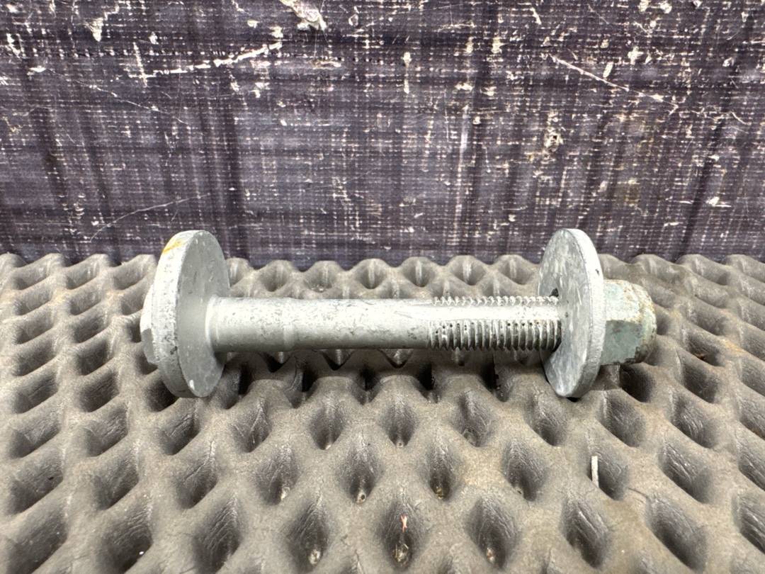 Болт развальный, 710 рублей, Красноярск