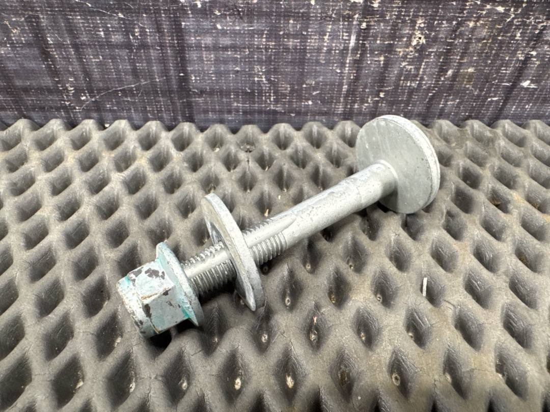 Болт развальный, 710 рублей, Красноярск