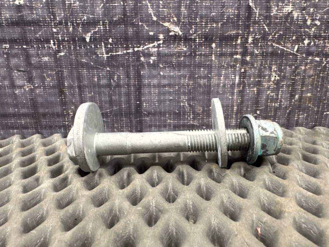 Болт развальный, 710 рублей, Красноярск