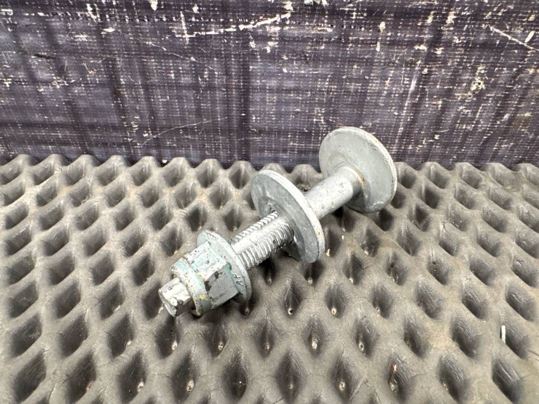 Болт развальный, 710 рублей, Красноярск