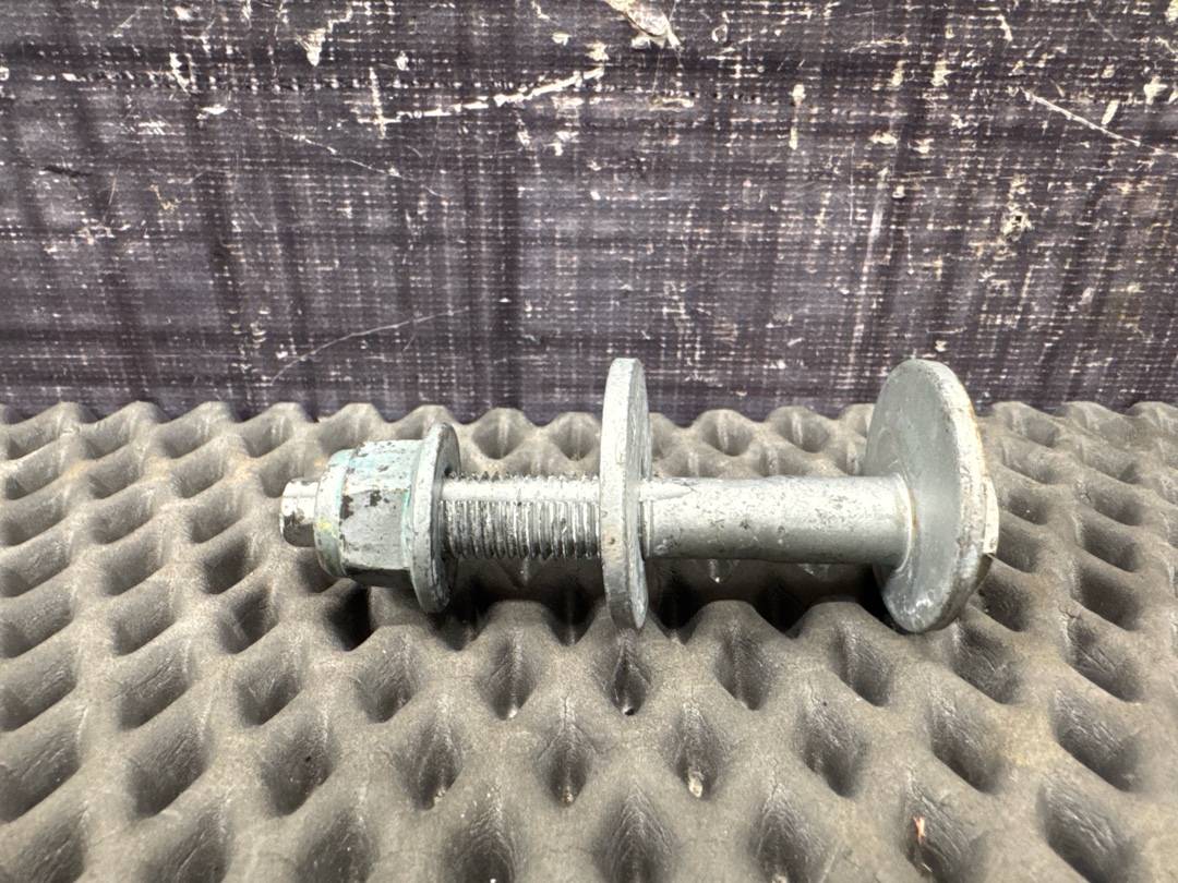 Болт развальный, 710 рублей, Красноярск