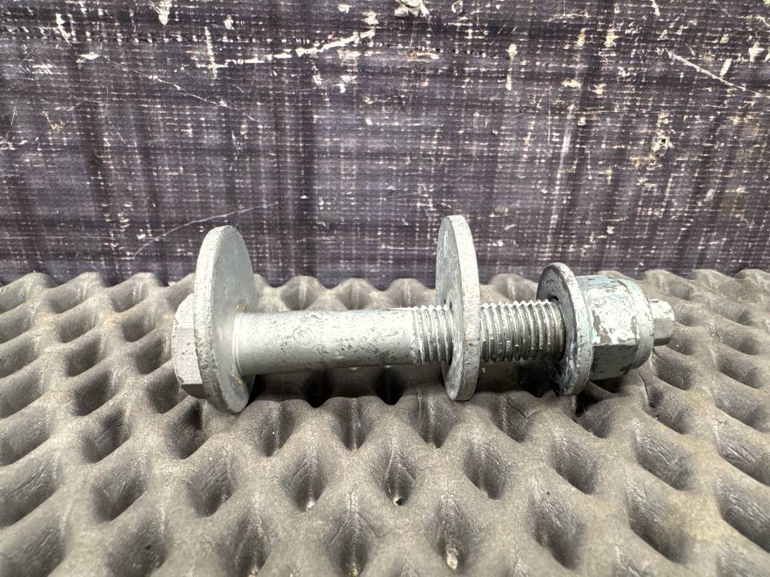 Болт развальный, 710 рублей, Красноярск