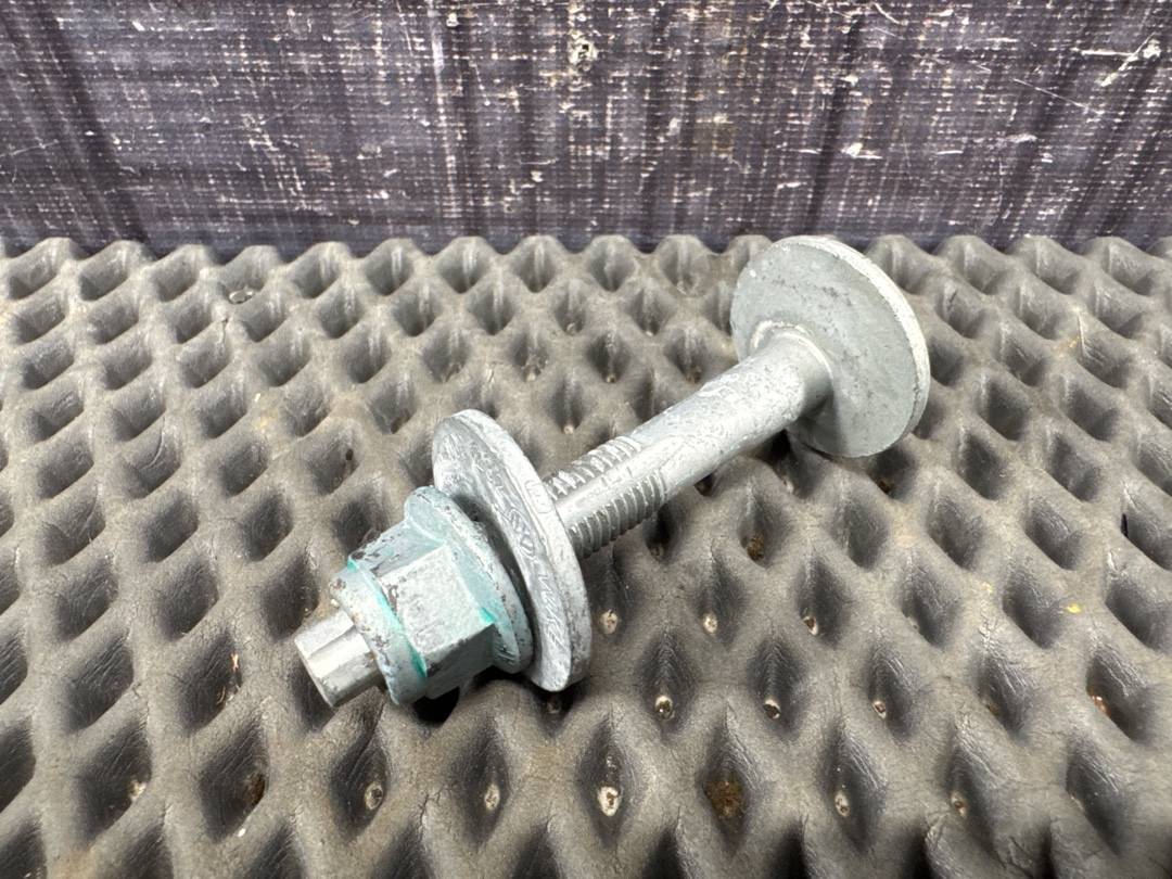 Болт развальный, 710 рублей, Красноярск